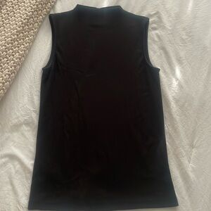 Black sleeveless XS shirt